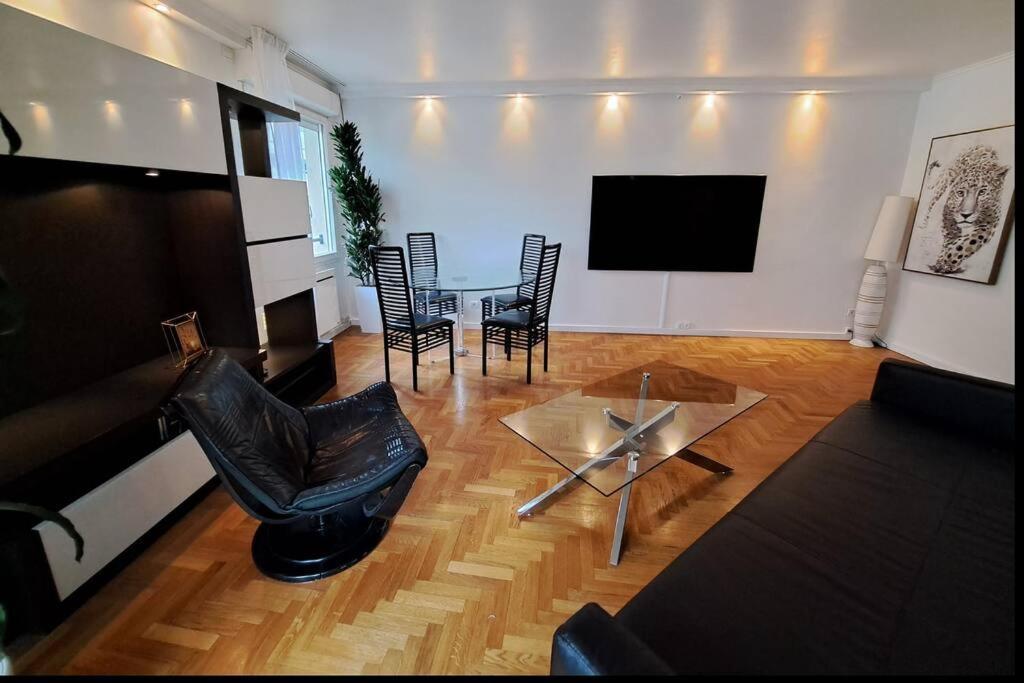 Appartement Aux Portes De Paris Et 5 Minutes Du Metro Charenton-le-Pont Exteriör bild