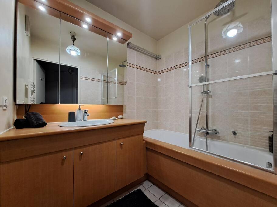 Appartement Aux Portes De Paris Et 5 Minutes Du Metro Charenton-le-Pont Exteriör bild